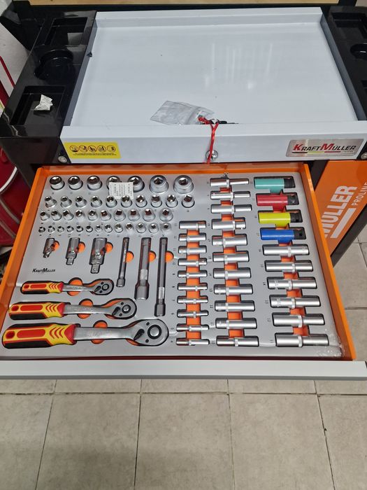 Carrinho de ferramenta de 8 gavetas 7 completas novo