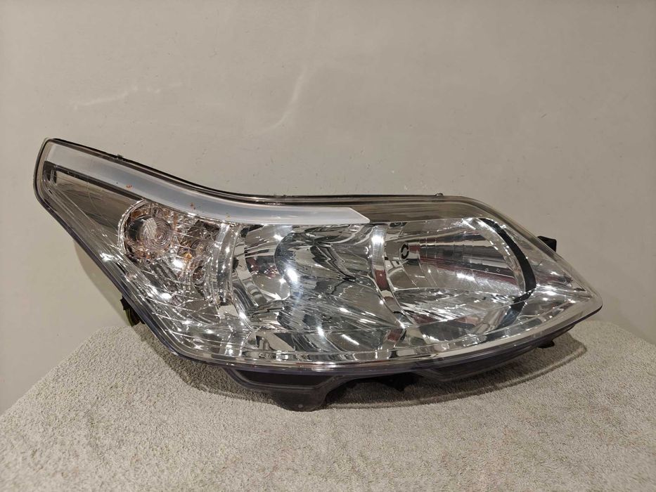 Lampa Prawy Przód Zwykła Citroen C4 I Generacji EUROPA