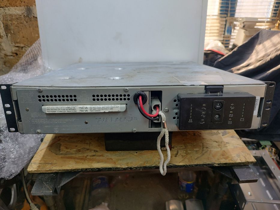 APC smart-ups sua750RMI2U