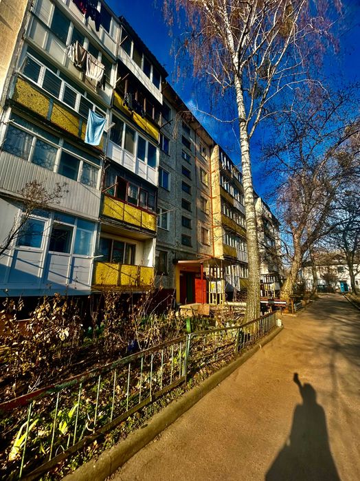 Продаж 2 х кімнатної квартири,Центр