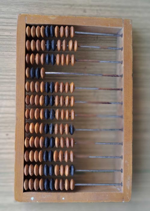 Счети дерев'яні невеликі