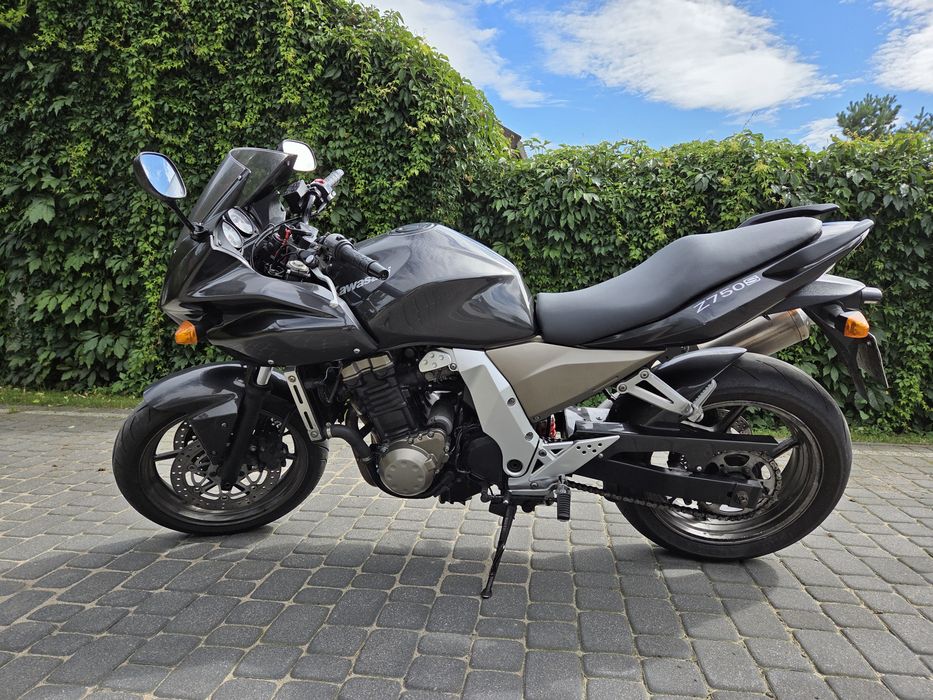 Kawasaki z750s na wtrysku.