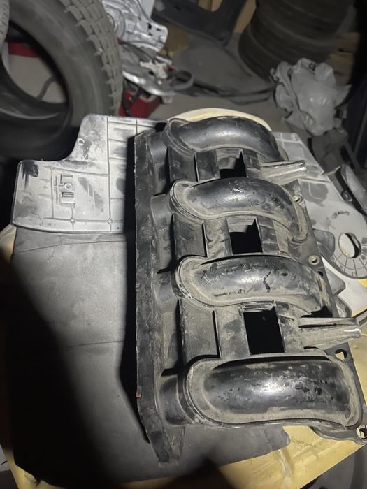 Впускной коллектор Sprinter 2.2CDI