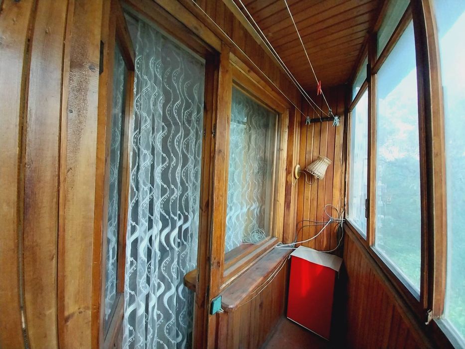 Сдам хорошую 2 комнатную квартиру! Метро!