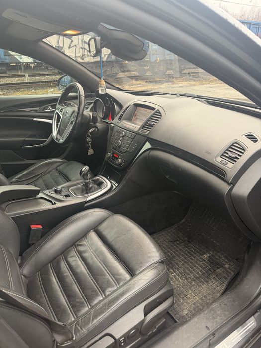 Opel insygnia 2.0 cdti niski przebieg