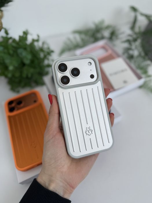 Чохол Rimowa 17Pro/17 Pro max Silver / Рімова/ Срібний/Білий