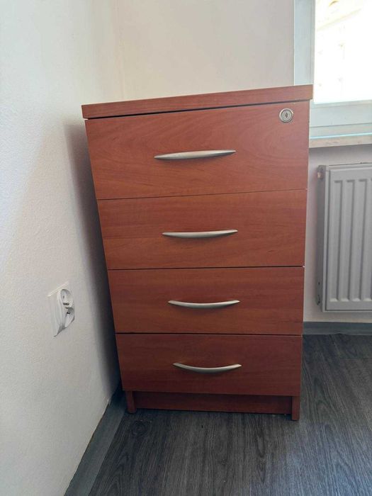 Komplet mebli biurowych