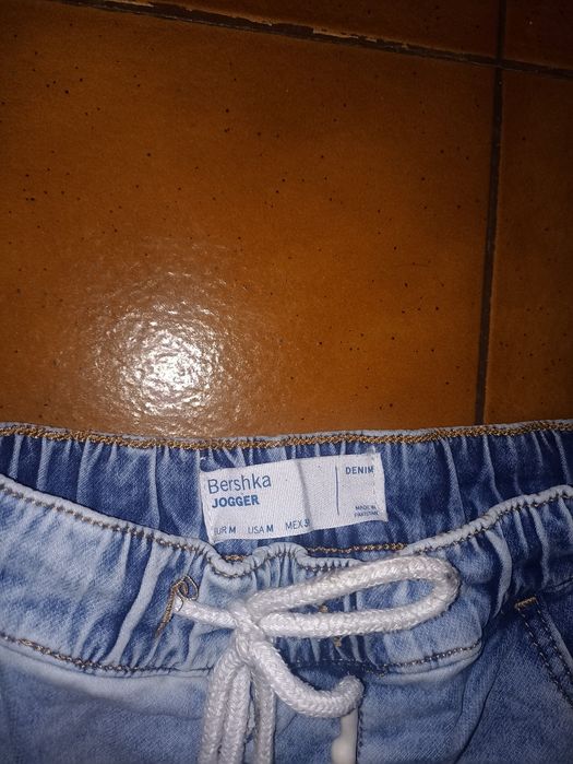 calças Bershka novas