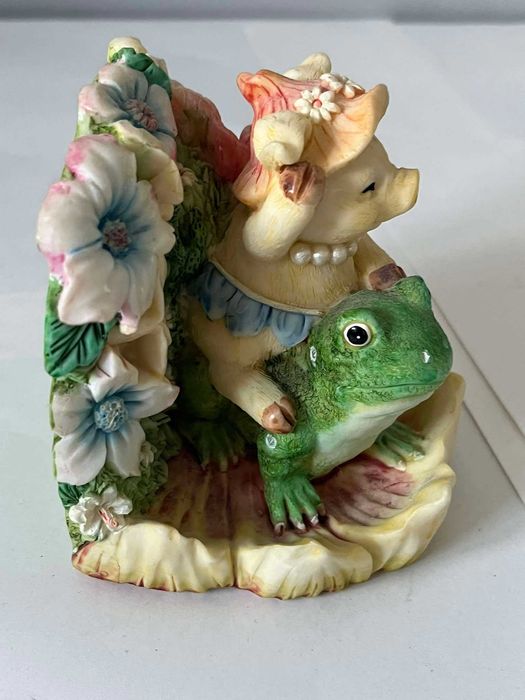 Świnka świnia żaba podpórka podstawki do książek konglomerat