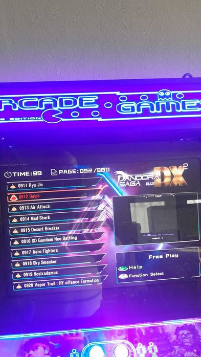Máquina arcade nova com 5 mil jogos