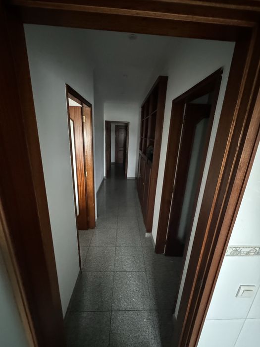 Quarto compartihado CUSTOIAS. (Sem caução)