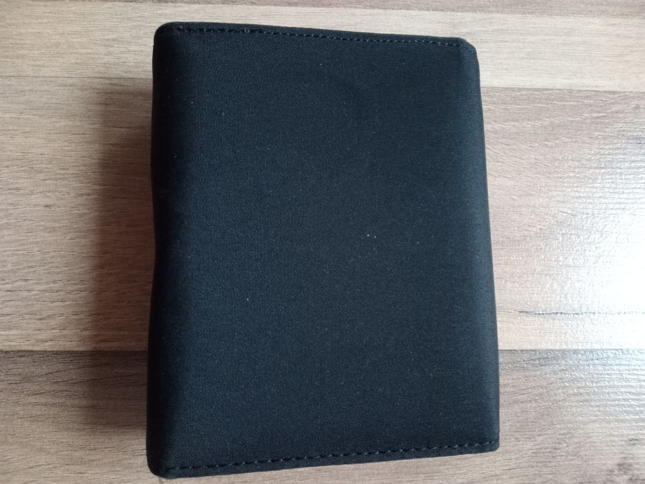 Czarny portfel na Euro