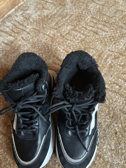 Зимние кроссовки 37 размер