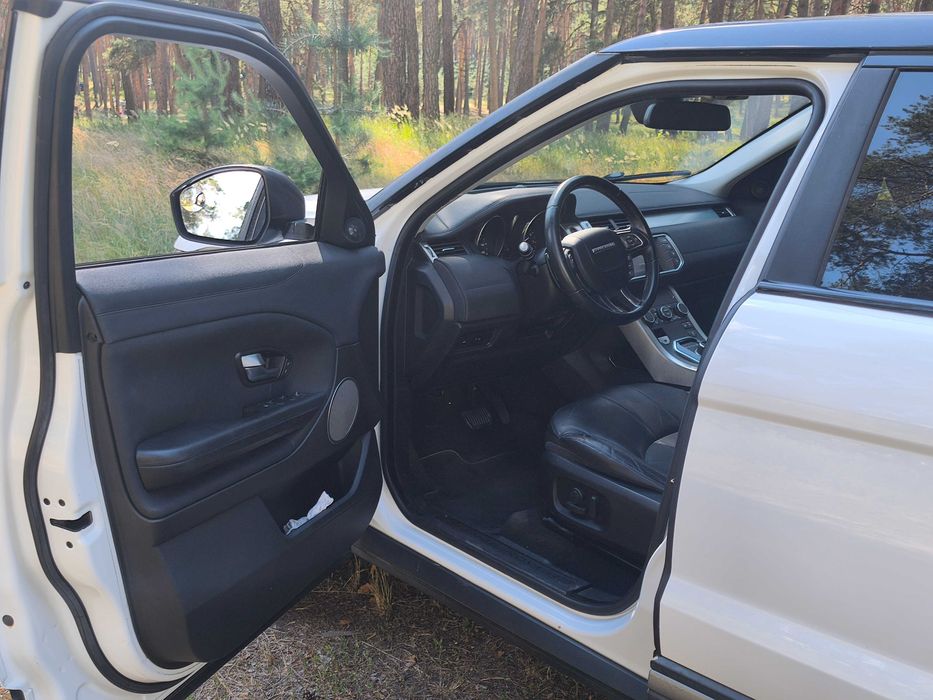 Land Rover Range Rover Evoque SE Plus 2016 | 2.0 Si4 AWD 240 к.с. | 120 тис. км
