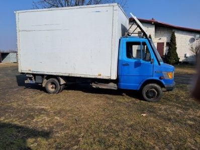 Samochód dostawczy