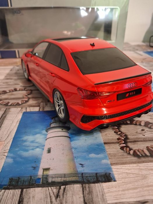 Audi RS3 IXO 1:18 kolekcjonerski