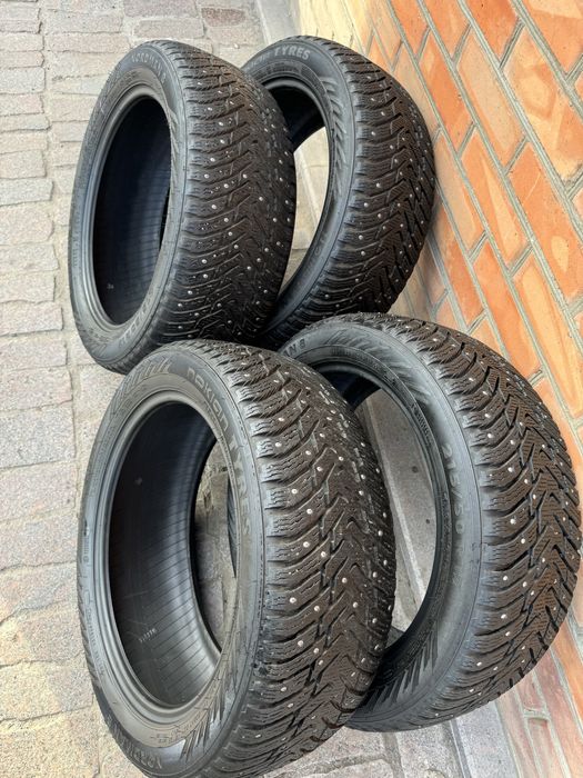 Nokian 215/50 R17