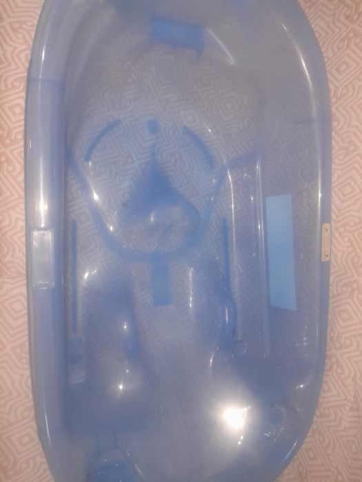 1 carrinho bebe chicco+2 bercos chicco+ 2 banheiras pre- natal 40€