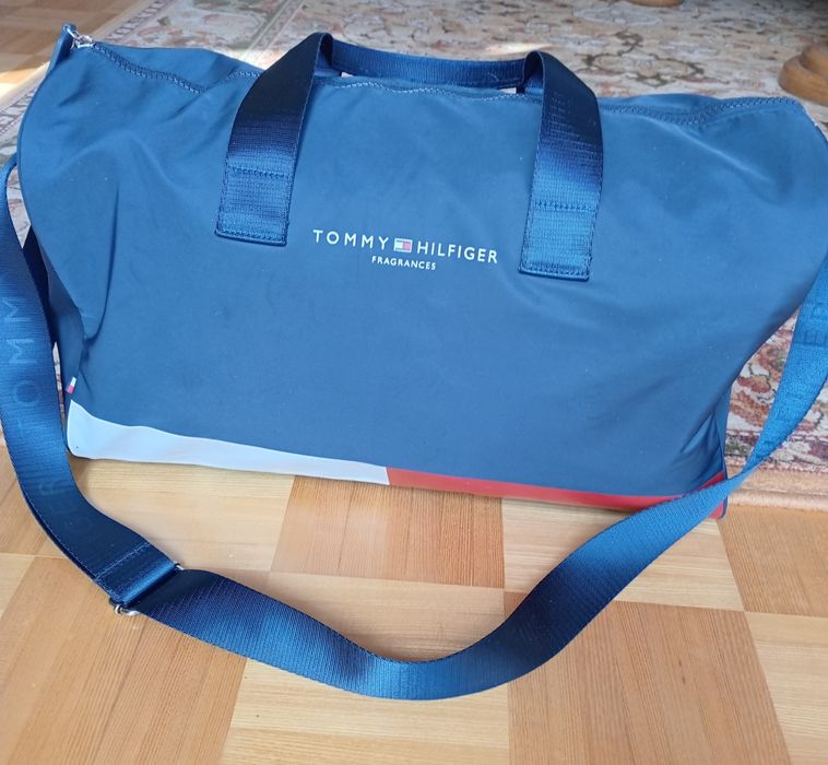 Torba sportowa, podróżna Tommy Hilfiger