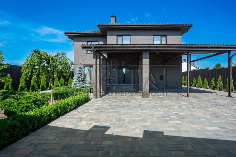 Продам автономний будинок 320м2 з бомбосховищем/басейном в с.Щасливе