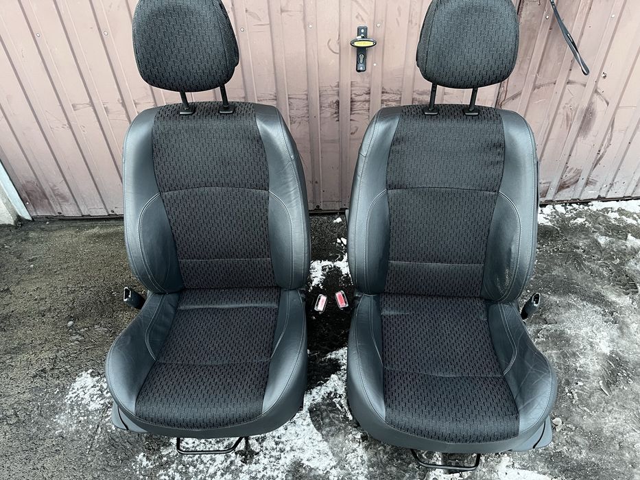 Wnetrze półskóry fotele kanapa komplet Renault Laguna II.