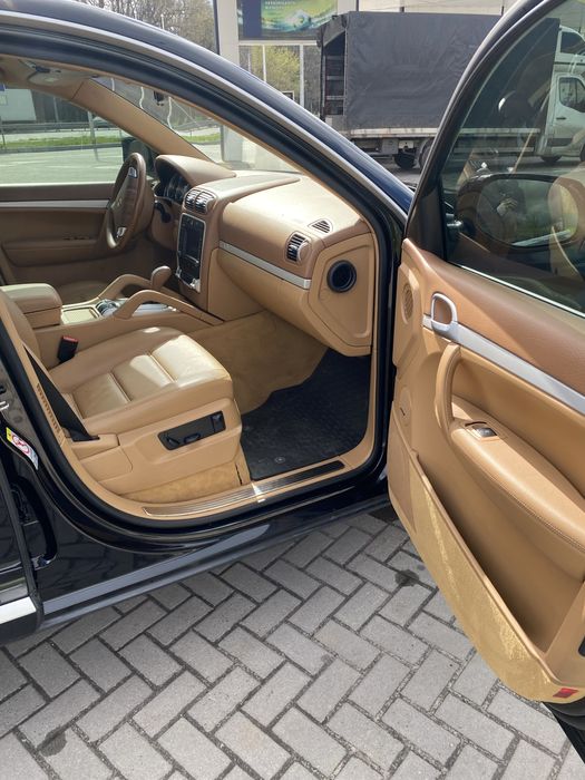 Продам Porsche Cayenne