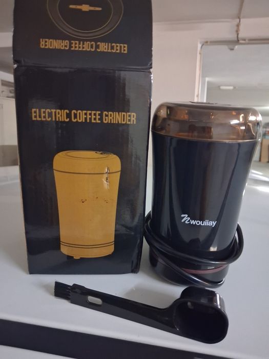 Moinho de café novo