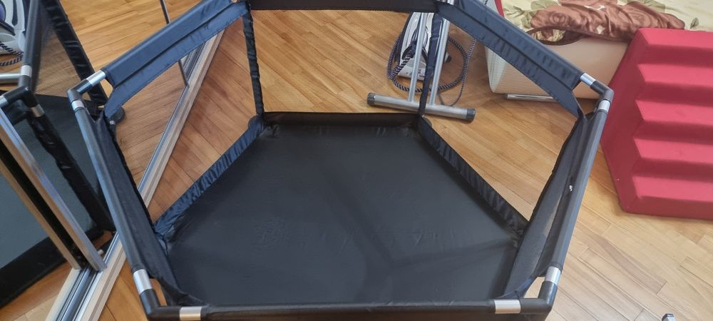 Манеж дитячий продам