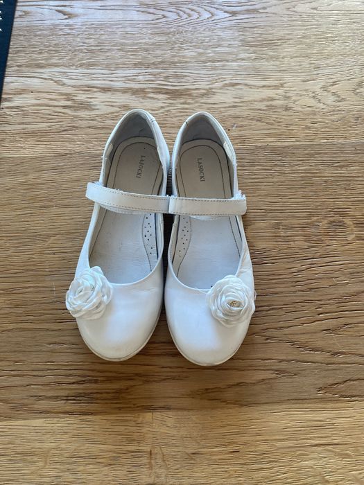 Sprzedam buty ze skory dla dziewczynki lasocki