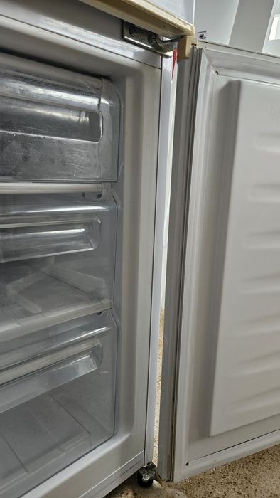 Frigorífico kunft funciona 100%