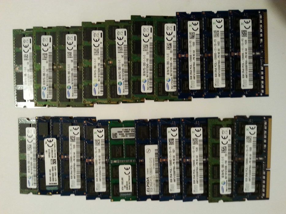 Do każdego modelu laptopa. RAM- kość pamięci - stan idealny. DDR 3 4GB