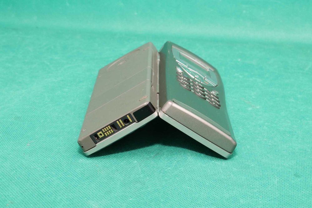 Kolekcjonerski telefon NOKIA RAE-3N komunikator duża rzadkość !