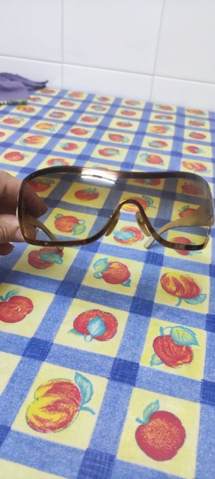 Óculos de sol da marca CHANEL