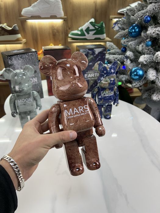 Фігурка Bearbrick Mars 400%
