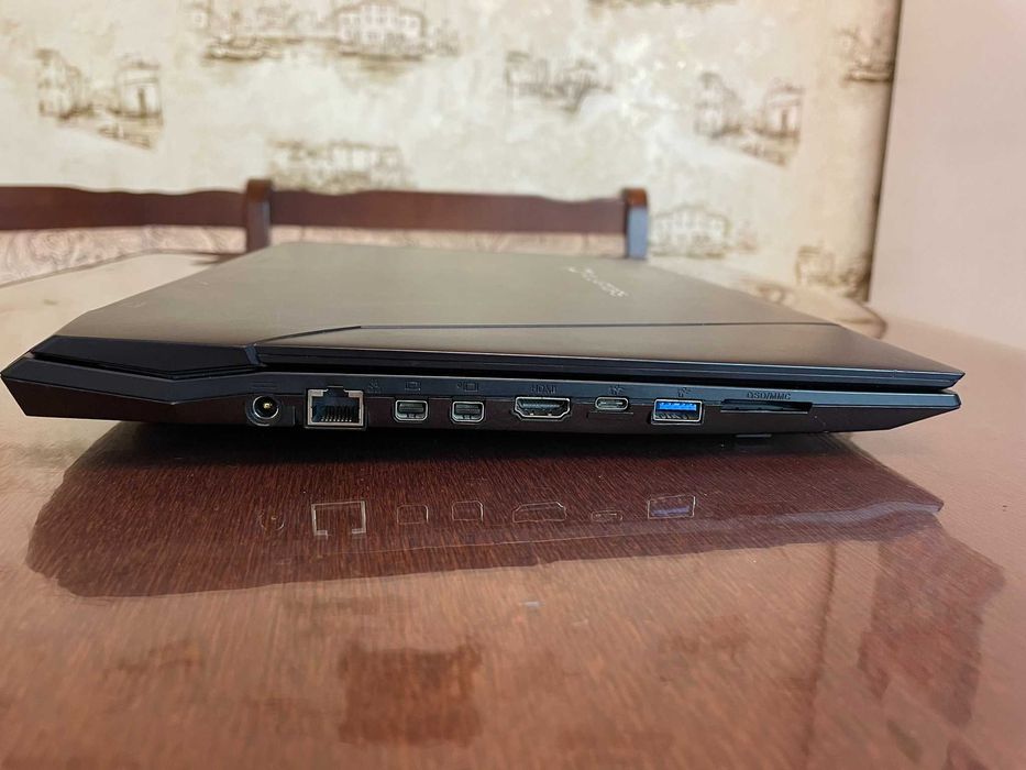 Ноутбук 15" FHD IPS Clevo N850HZ (i7-7700HQ/16/SSD256/Intel UHD)