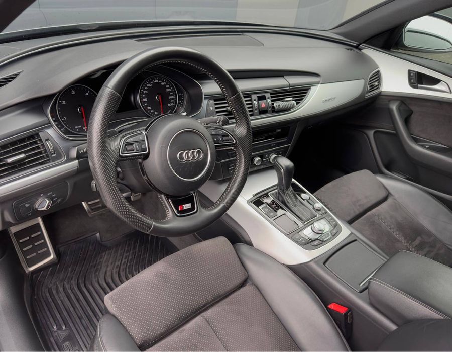 Продаж Audi A6 2015