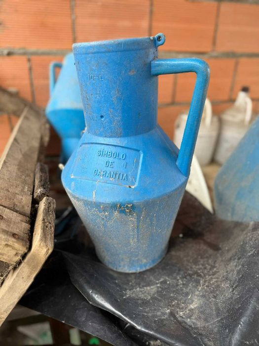 Vendo Recipientes VINDIMAS