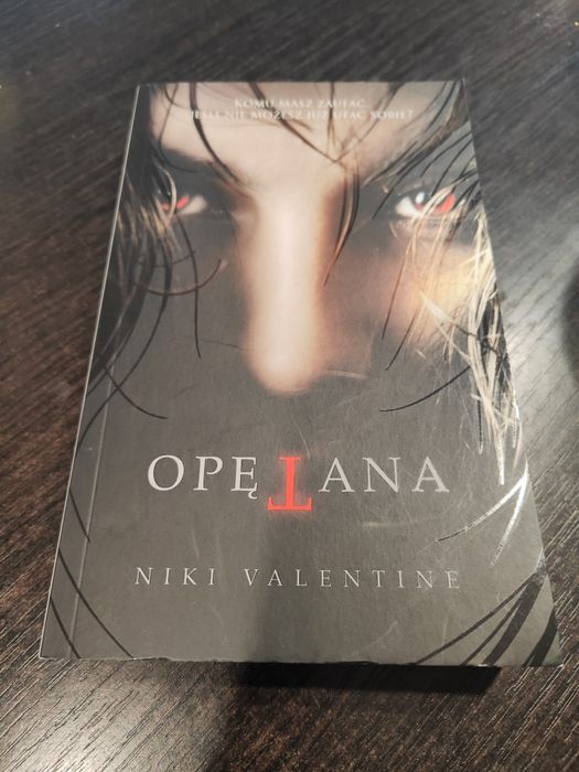 Opętana Niki Valentine