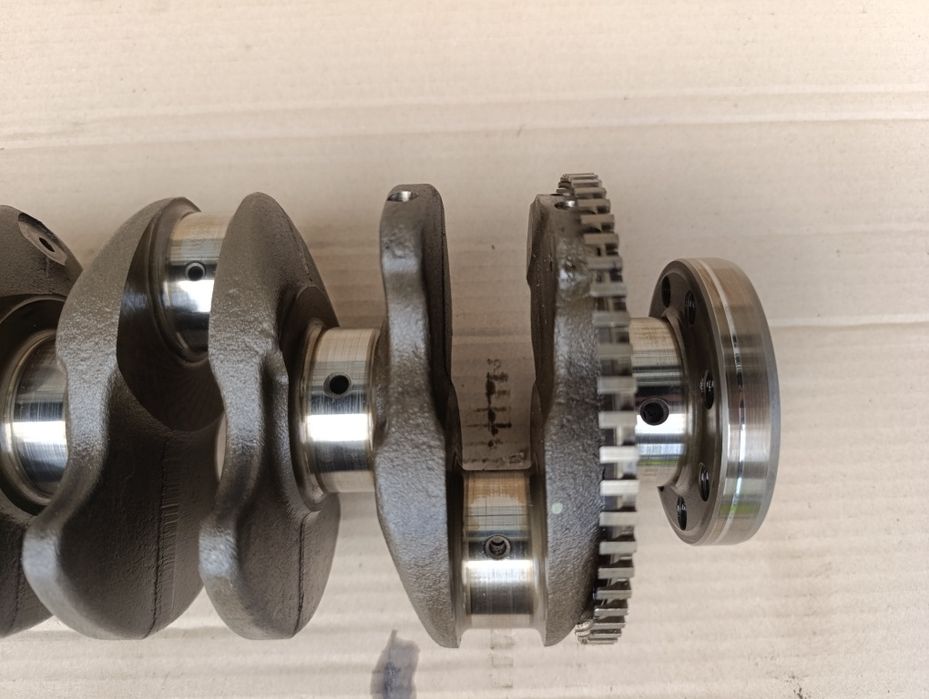 Продам колінвал 1.7 A17DTR Z17DTR Opel Zafira B опель Зафіра б