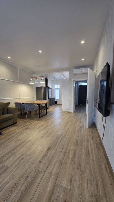 Затишний сучасний будинок