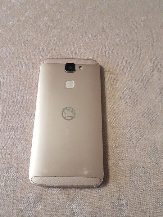 Телефон рабочий на 2 симкарты