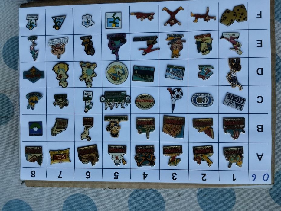 (O) Pins de vários temas