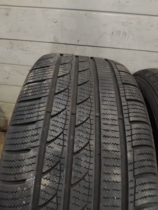 Opony zimowe 235 55 r19 Tracmaxx