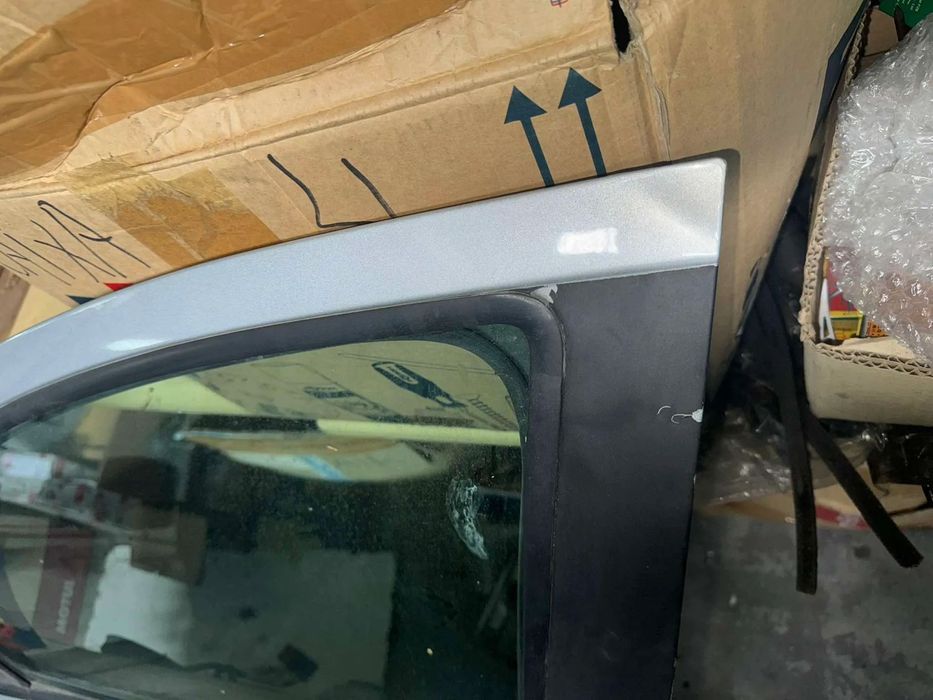 Porta Frente Esquerda Peugeot 207 - 2001 / 2010
