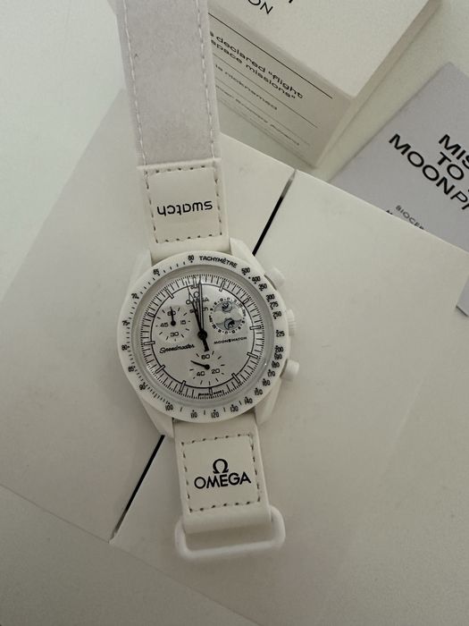 Omega x Swatch Mission To The MoonPhase Snoopy Branco