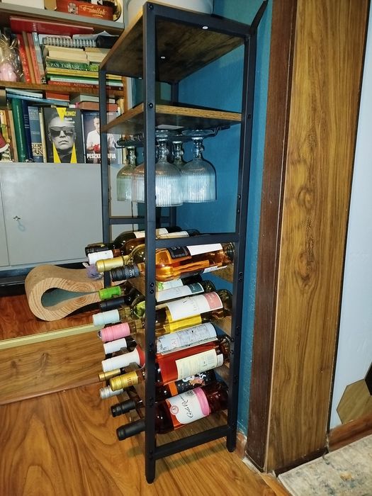 Stojak / regał / szafka na wino butelki i wieszak na kieliszki / lampk