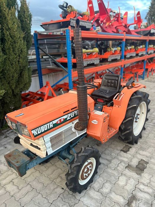 Kubota ZB1702 3 cilindros 4x4 imaculado