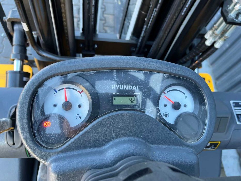 NOWY Wózek widłowy Hyundai 25L-7A TRIPLEX 4,7 M Przesuw 3/4 sekcja 2022 rok