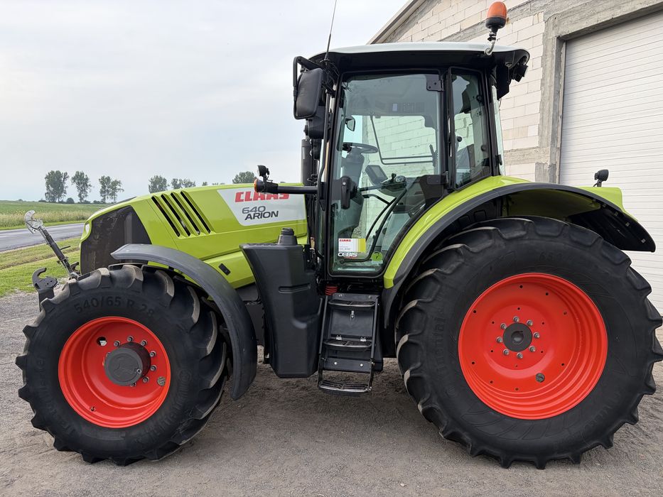 Claas Arion 640 Cebis