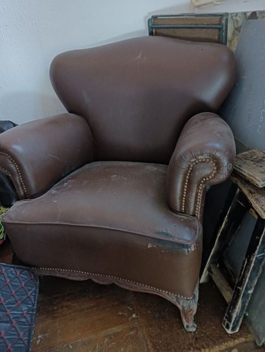 Cadeirão pele usado